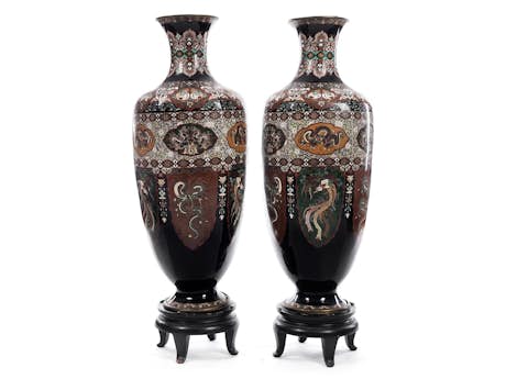 Paar sehr große Cloisonné-Vasen